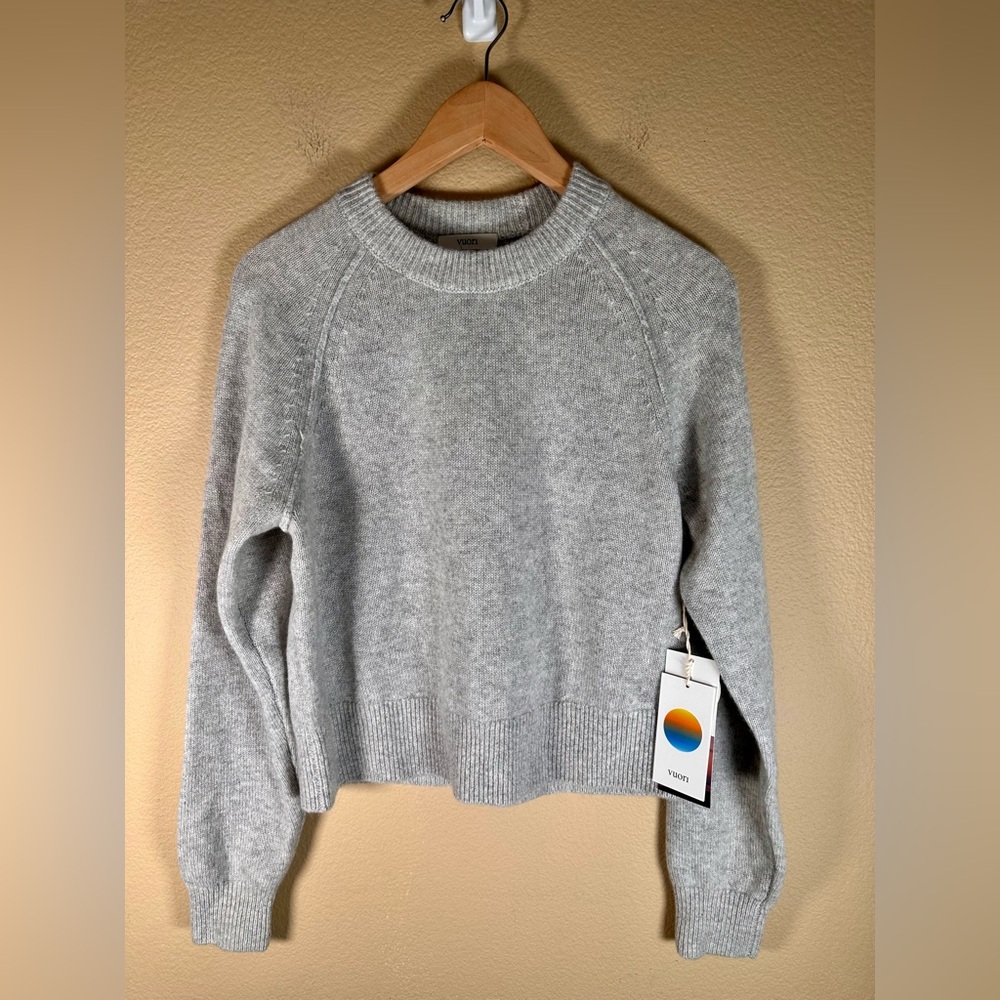 NWT Vuori Emillie Cashmere Crew in Pale Grey Heather - Picture 2 of 7